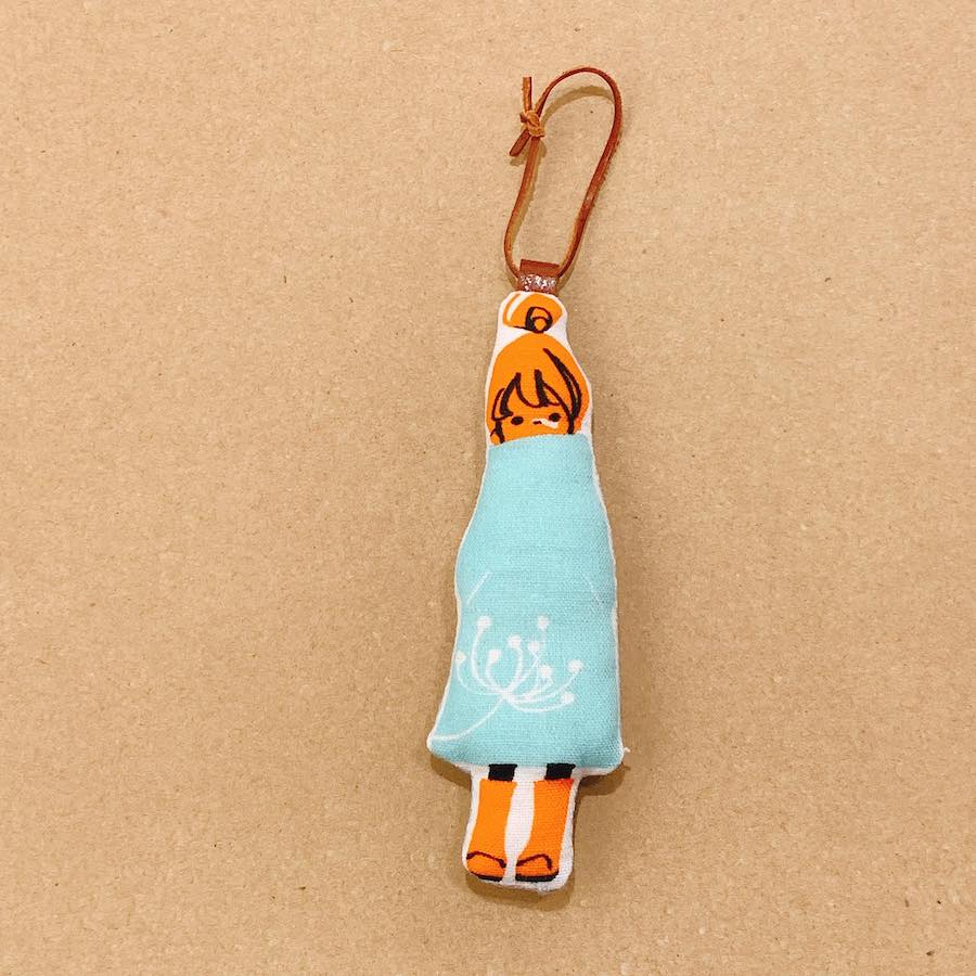 L-1 g 「しずくあつめ」登場人物女の子 ¥1,800-(税込)